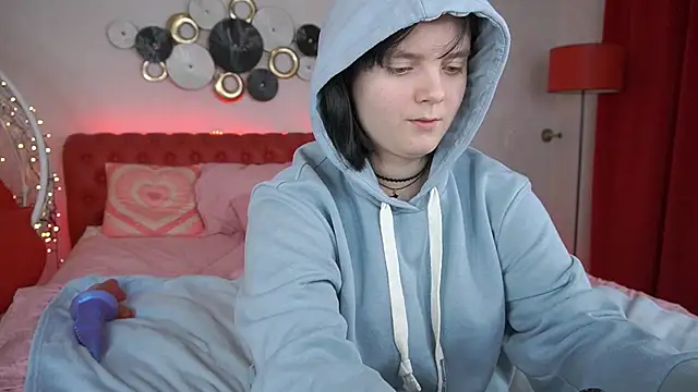 Snapshot of LittleShyy chatting on 01-31-25, 01:02 LittleShyy online show from 01-31-25, 01:02