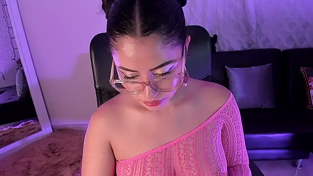 Snapshot of PaulinaBelushi chatting on 12-21-24, 01:15 PaulinaBelushi online show from 12-21-24, 01:15