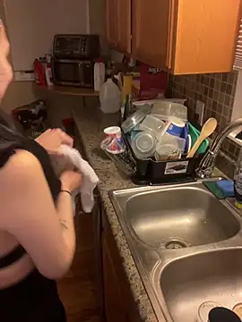 Snapshot of NativeNymph chatting on 02-11-25, 03:29 NativeNymph online show from 02-11-25, 03:29