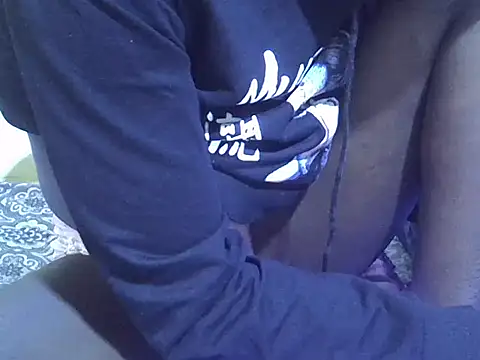 Snapshot of EbonyMina_ chatting on 09-30-25, 06:51 EbonyMina online show from 09-30-25, 06:51