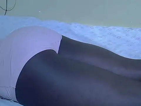 Snapshot of EbonyMina_ chatting on 10-09-25, 06:00 EbonyMina online show from 10-09-25, 06:00