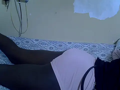Snapshot of EbonyMina_ chatting on 11-02-25, 01:02 EbonyMina online show from 11-02-25, 01:02