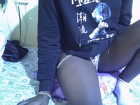 Snapshot of EbonyMina_ chatting on 12-01-25, 10:59 EbonyMina online show from 12-01-25, 10:59