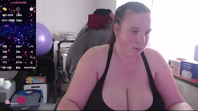 AureliaWinter online show from 06-17-26, 03:02