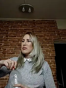 Snapshot of _Horny_milf_ chatting on 01-31-25, 02:49 Horny milf online show from 01-31-25, 02:49
