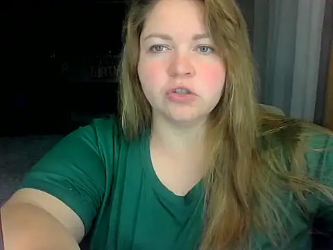 Snapshot of cute__cherry chatting on 05-31-26, 06:09 cute cherry online show from 05-31-26, 06:09