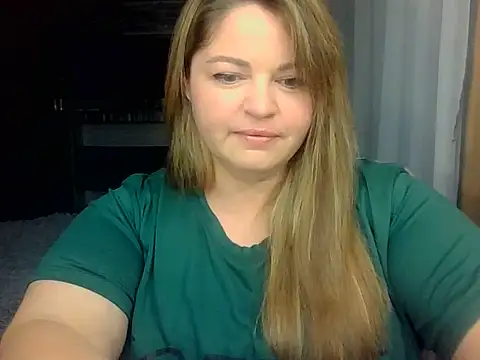 Snapshot of cute__cherry chatting on 06-06-26, 06:34 cute cherry online show from 06-06-26, 06:34
