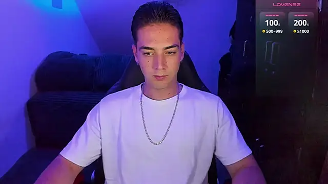 Alex smith00 online show from 12-21-24, 11:56