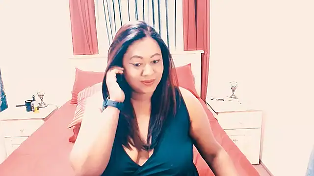 Snapshot of Indianlust69 chatting on 05-02-26, 07:41 Indianlust69 online show from 05-02-26, 07:41