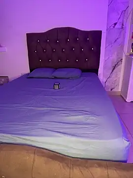 alysson 18 online show from 04-14-26, 02:17