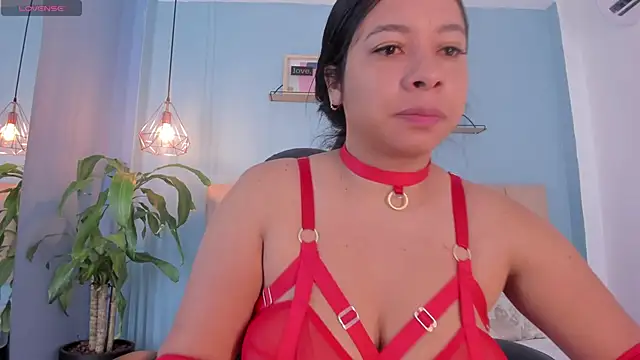 Snapshot of MaraOwen_ chatting on 11-07-25, 12:05 MaraOwen online show from 11-07-25, 12:05