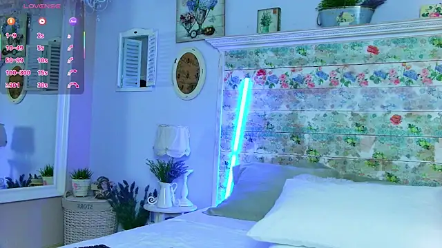 Snapshot of NikkiStarX chatting on 11-20-25, 04:01 NikkiStarX online show from 11-20-25, 04:01