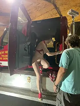 Charlie-N-Bubblez online show from 12-10-24, 02:38