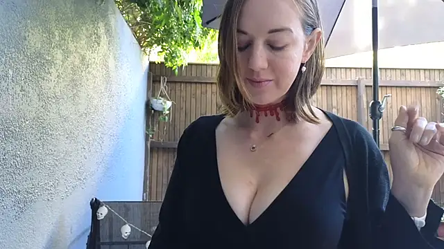 TopsyWilde online show from 10-27-25, 07:56