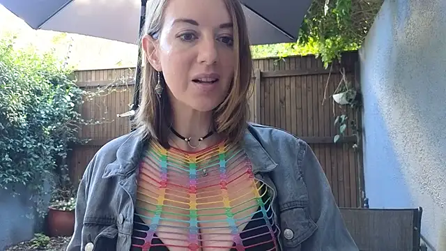 Snapshot of TopsyWilde chatting on 02-19-26, 07:26 TopsyWilde online show from 02-19-26, 07:26