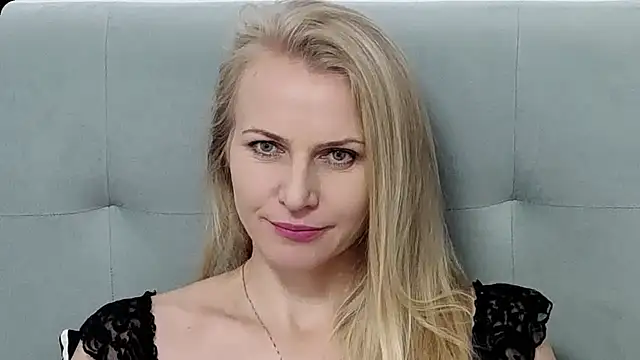 K  Adrienne online show from 11-07-25, 08:14