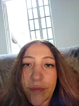 Snapshot of VickyHoult chatting on 12-21-24, 07:27 VickyHoult online show from 12-21-24, 07:27