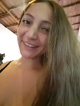 Snapshot of VickyHoult chatting on 12-21-24, 10:30 VickyHoult online show from 12-21-24, 10:30