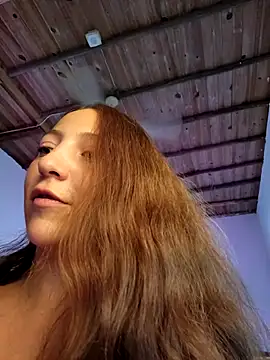 Snapshot of VickyHoult chatting on 01-07-25, 10:19 VickyHoult online show from 01-07-25, 10:19