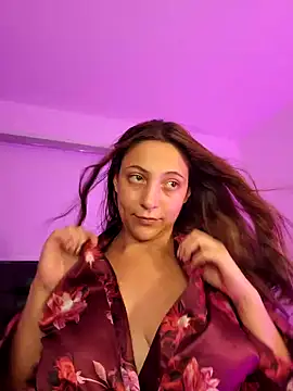 Snapshot of VickyHoult chatting on 01-29-25, 11:25 VickyHoult online show from 01-29-25, 11:25