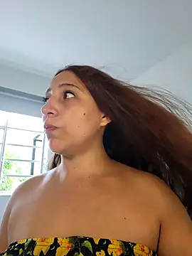 Snapshot of VickyHoult chatting on 03-01-25, 09:15 VickyHoult online show from 03-01-25, 09:15