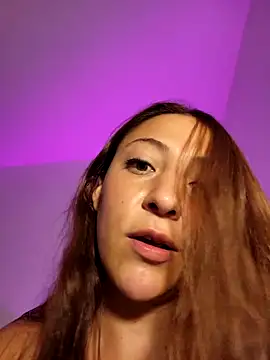 Snapshot of VickyHoult chatting on 03-02-25, 12:20 VickyHoult online show from 03-02-25, 12:20