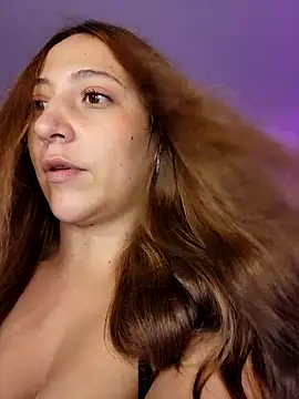 Snapshot of VickyHoult chatting on 03-20-25, 11:23 VickyHoult online show from 03-20-25, 11:23