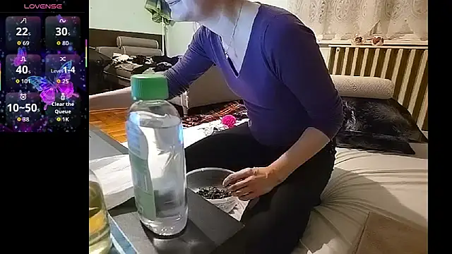 Snapshot of Analimado18 chatting on 10-27-25, 04:55 Analimado18 online show from 10-27-25, 04:55