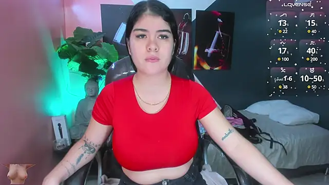 Snapshot of pearl_weet chatting on 01-16-25, 05:23 pearl weet online show from 01-16-25, 05:23