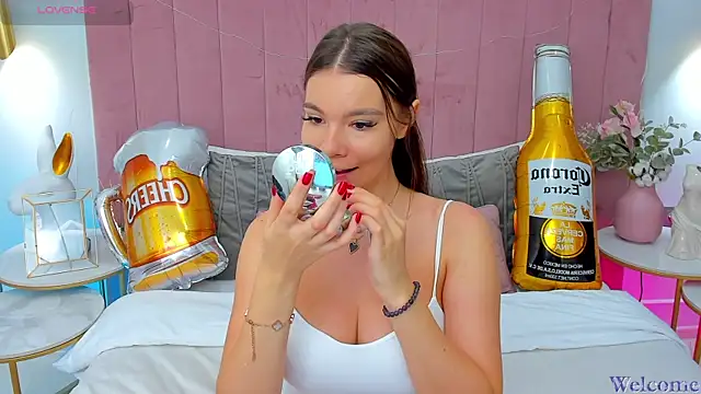 MiaMuse online show from 09-23-25, 12:19