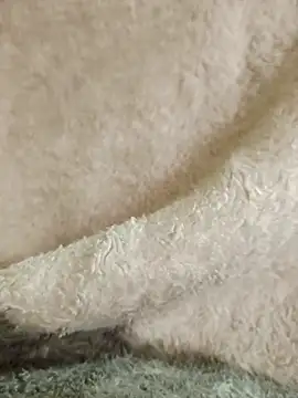 Snapshot of Deluxe_dick chatting on 12-21-25, 03:35 Deluxe dick online show from 12-21-25, 03:35