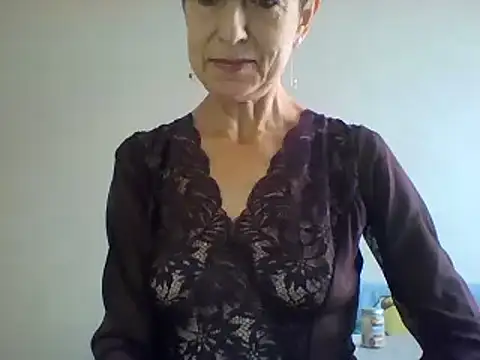 Snapshot of SwettyViktory chatting on 01-12-26, 09:03 SwettyViktory online show from 01-12-26, 09:03