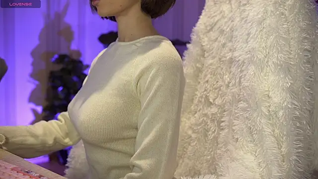 Danielle Thomas online show from 12-14-24, 06:02