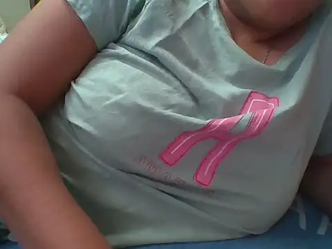 Snapshot of Foryoureyesonly55 chatting on 03-18-26, 03:48 Foryoureyesonly55 online show from 03-18-26, 03:48