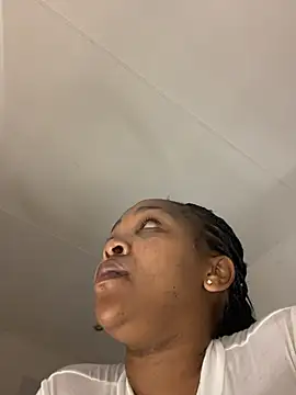 Snapshot of sexyTHANDO chatting on 02-17-26, 07:09 sexyTHANDO online show from 02-17-26, 07:09