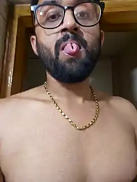 Snapshot of love4shownude chatting on 03-18-25, 04:37 love4shownude online show from 03-18-25, 04:37