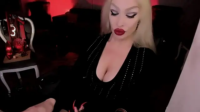 Snapshot of GreedyFinDom chatting on 12-05-25, 06:33 GreedyFinDom online show from 12-05-25, 06:33