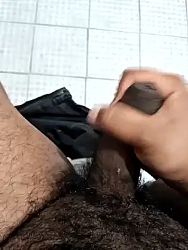 Snapshot of Gerardo31017 chatting on 11-17-25, 06:19 Gerardo31017 online show from 11-17-25, 06:19