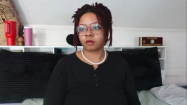 Snapshot of -khayaparker chatting on 01-09-26, 01:58 -khayaparker online show from 01-09-26, 01:58