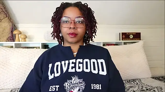 Snapshot of -khayaparker chatting on 02-01-26, 10:47 -khayaparker online show from 02-01-26, 10:47