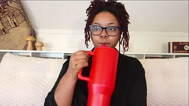 Snapshot of -khayaparker chatting on 02-04-26, 08:25 -khayaparker online show from 02-04-26, 08:25