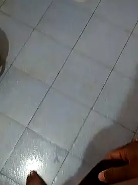 Snapshot of dinesh682 chatting on 12-04-24, 10:41 dinesh682 online show from 12-04-24, 10:41