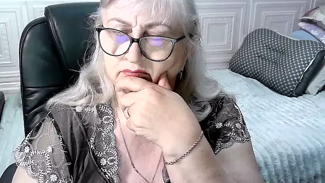 LolkaAlyss online show from 04-19-26, 03:55