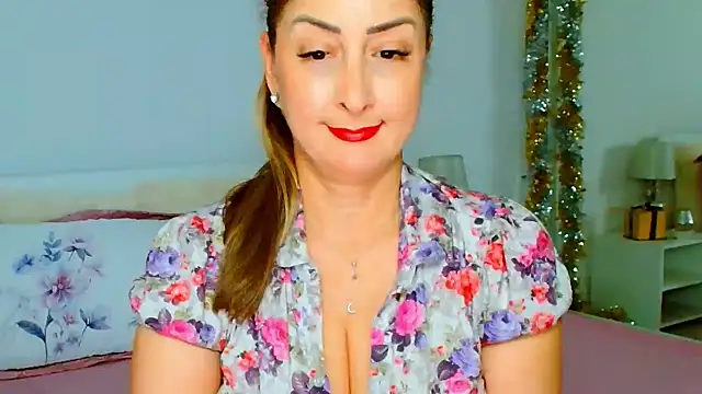 Snapshot of Tyana40 chatting on 01-08-25, 08:38 Tyana40 online show from 01-08-25, 08:38