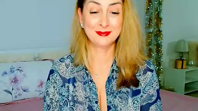 Snapshot of Tyana40 chatting on 01-10-25, 05:37 Tyana40 online show from 01-10-25, 05:37