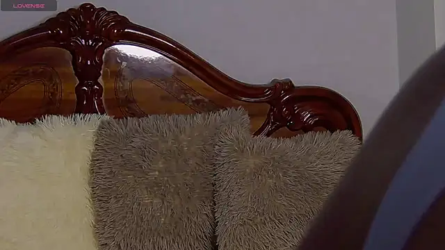 Snapshot of NicolePlay chatting on 12-15-25, 07:23 NicolePlay online show from 12-15-25, 07:23