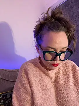Snapshot of FemDom_RubyKnightXXO chatting on 03-15-25, 06:54 FemDom RubyKnightXXO online show from 03-15-25, 06:54
