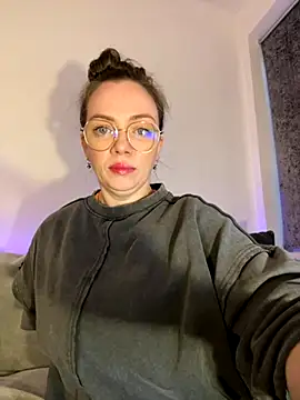 Snapshot of FemDom_RubyKnightXXO chatting on 09-16-25, 06:31 FemDom RubyKnightXXO online show from 09-16-25, 06:31