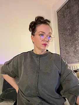 Snapshot of FemDom_RubyKnightXXO chatting on 10-16-25, 06:31 FemDom RubyKnightXXO online show from 10-16-25, 06:31