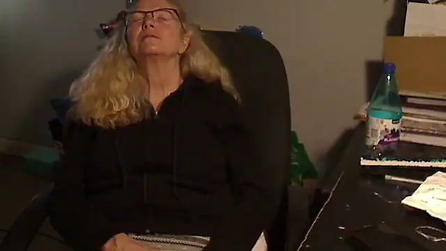 XTRAHORNYONE online show from 02-22-25, 02:50